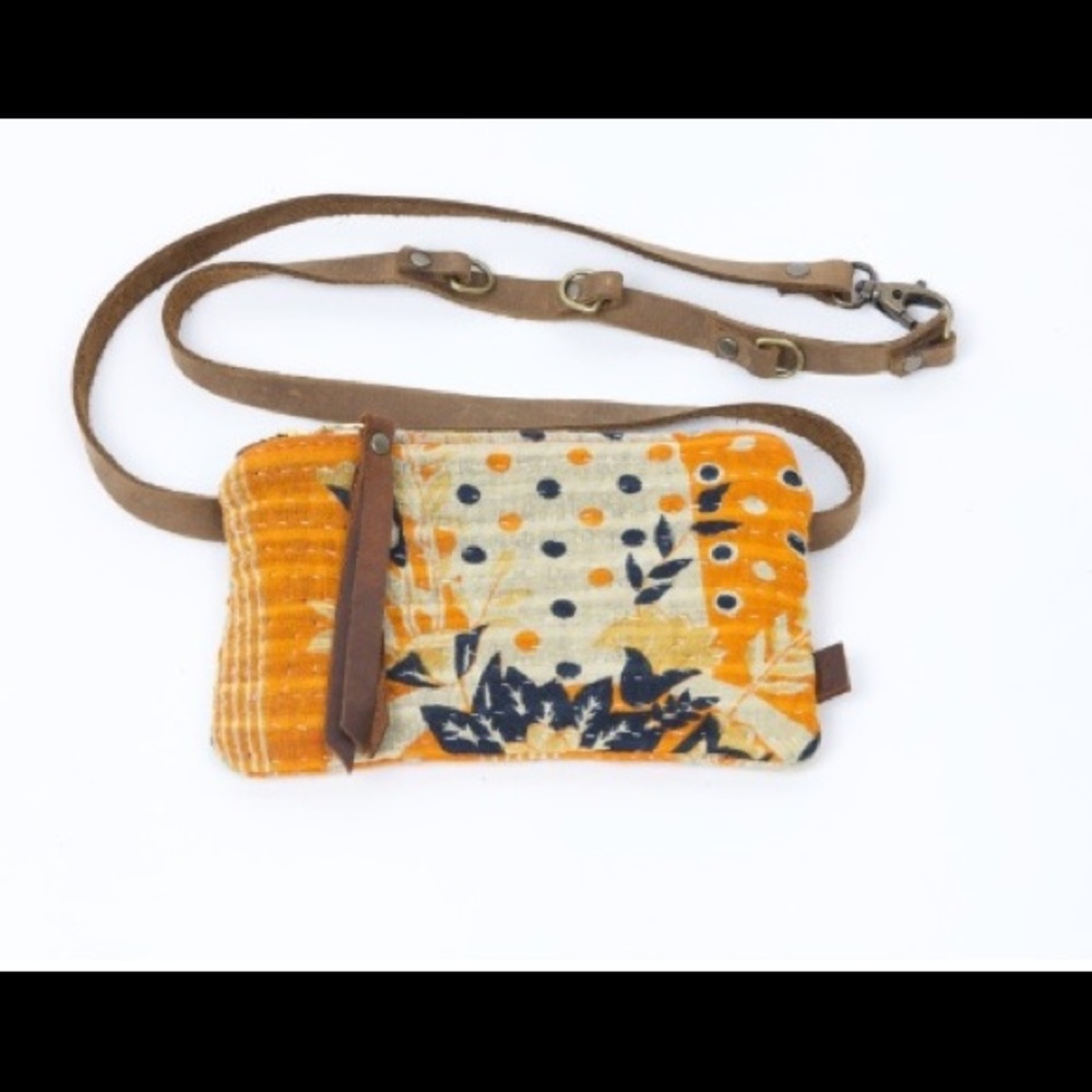 Head regal hip bag